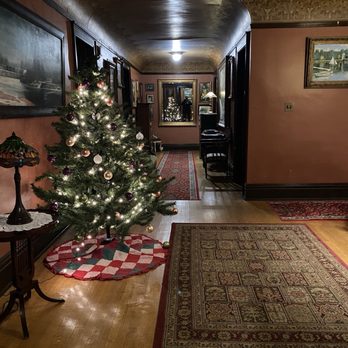Laurium Manor Inn - Hotels Near Me - Laurium, Michigan