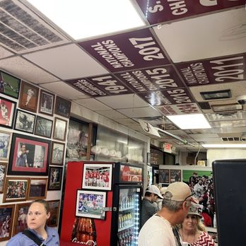 Rama Jama's - Interior - Breakfast & Brunch Near Me - Tuscaloosa, Alabama