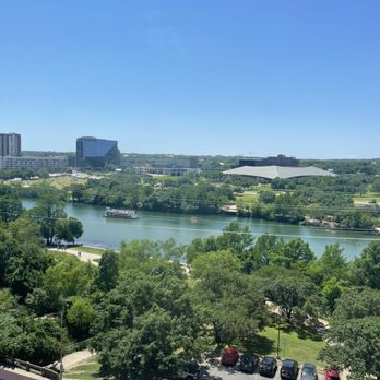 Austin Central Library - Libraries Near Me - Austin, Texas