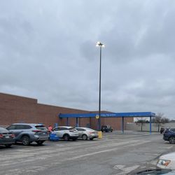Walmart Supercenter - Walmart Covered Online Order Pick up
