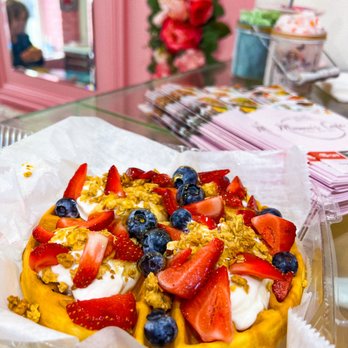 Mumu’s Cafe - Parfait Waffle - Breakfast & Brunch Near Me - Troy, New York Mumu’s Cafe - Parfait Waffle - Breakfast & Brunch Near Me - Troy, New York