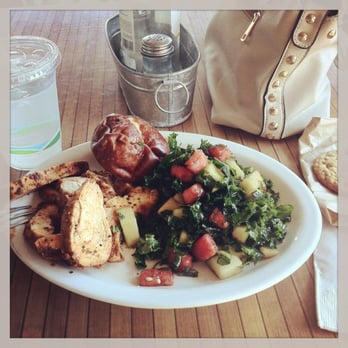 MetroFresh - Kale and melon salad. Chicken.  Pretzel roll .  Peanut butter cookie - Soup Near Me - Atlanta, Georgia