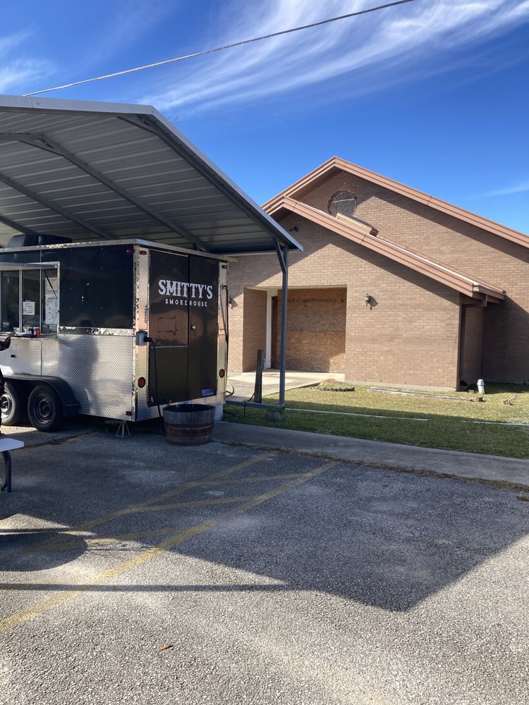SMITTY’S SMOKEHOUSE BBQ FOOD TRAILER 35194 US 96 S, Buna, Texas