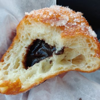 Leonard's Bakery - Dobash - Bakeries Near Me - Honolulu, Hawaii