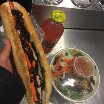 Vinh's Café - Grilled pork banh mi and beef vermicelli - Vietnamese Near Me - Montreal, Quebec Vinh's Café - Grilled pork banh mi and beef vermicelli - Vietnamese Near Me - Montreal, Quebec