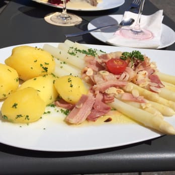 Ratskeller - Spargel (White asparagus) with potatoes and schinkenstreifen (ham slices) - Wine Bars Near Me - Würzburg, BY Ratskeller - Spargel (White asparagus) with potatoes and schinkenstreifen (ham slices) - Wine Bars Near Me - Würzburg, BY