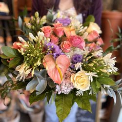 Garden's Path - Luxe Premium flower bouquet