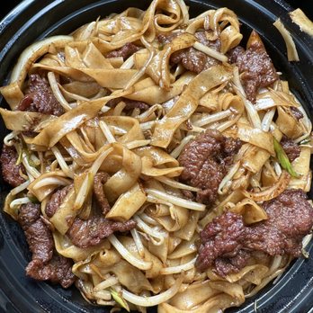 Lam's Kitchen - Beef Chow Fun - Noodles Near Me - Honolulu, Hawaii Lam's Kitchen - Beef Chow Fun - Noodles Near Me - Honolulu, Hawaii