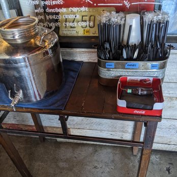Cafe 86 - Utensil set up - Desserts Near Me - Artesia, California Cafe 86 - Utensil set up - Desserts Near Me - Artesia, California
