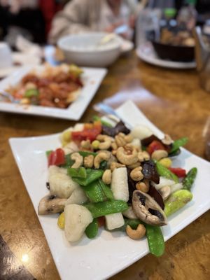 China Pavilion (Chifa Lung Wha) by null