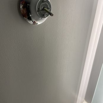 Hotel Viking - Towel holder broke off as I was drying hands - Hotels Near Me - Newport, Rhode Island