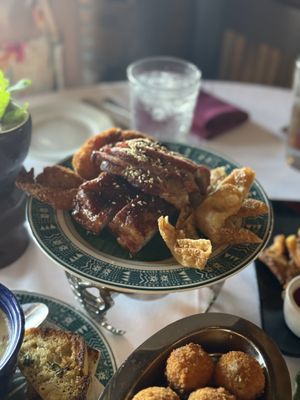 Trader Vic's by null