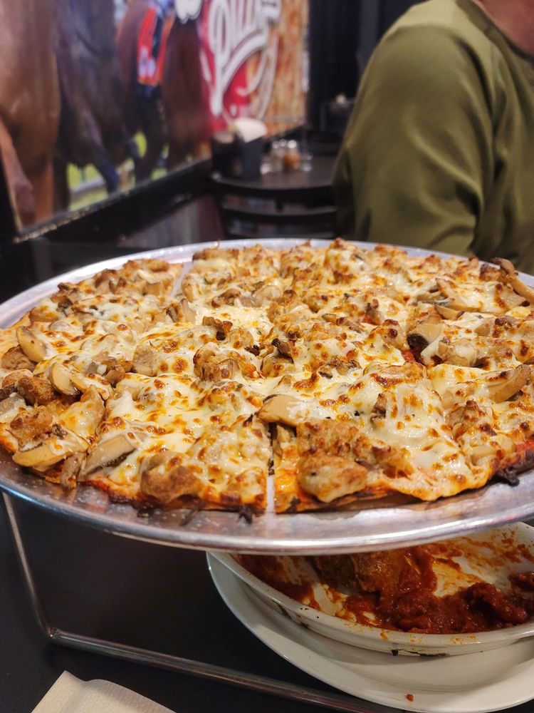 Derby City Pizza Logo