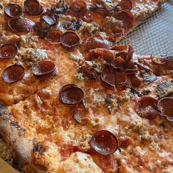 Square Peg Pizzeria Glastonbury - LARGE Carnivore - Pizza Near Me - Glastonbury, Connecticut Square Peg Pizzeria Glastonbury - LARGE Carnivore - Pizza Near Me - Glastonbury, Connecticut