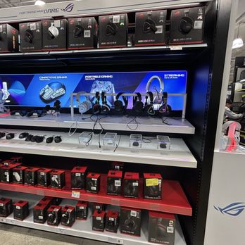 Micro Center - Headphones and mouse - Electronics Near Me - Santa Clara, California Micro Center - Headphones and mouse - Electronics Near Me - Santa Clara, California