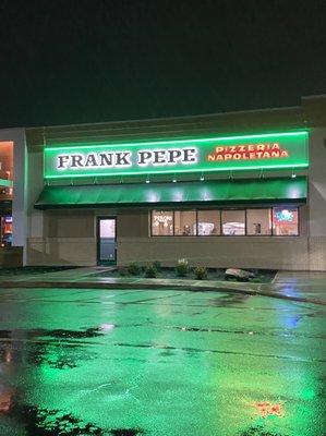 Frank Pepe Pizzeria Napoletana by null