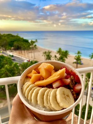 Tucker & Bevvy by null