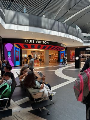 Leonardo da Vinci International Airport by null