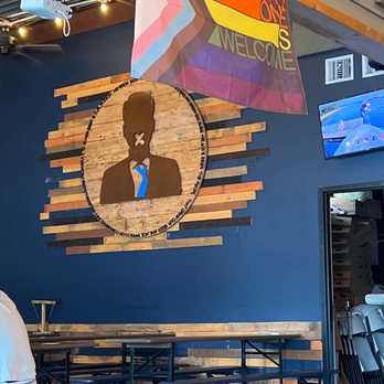 Dissent Craft Brewery - Breweries Near Me - Saint Petersburg, Florida