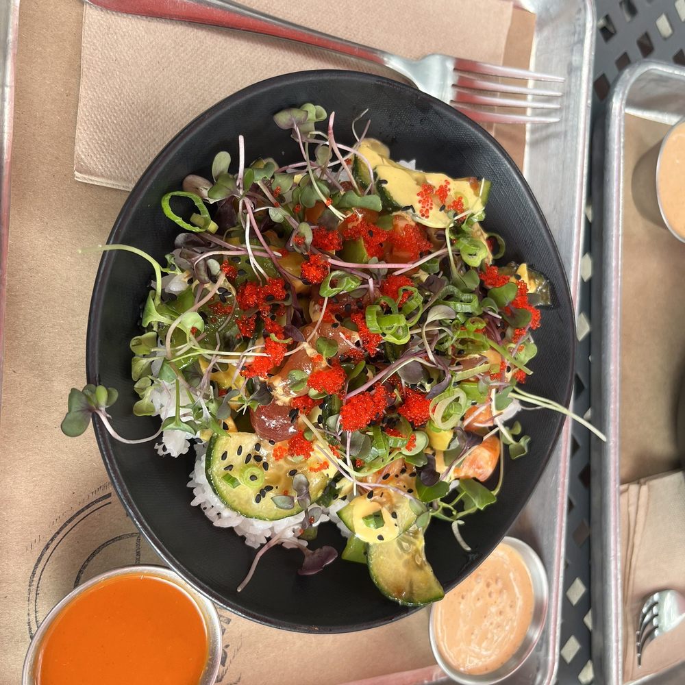 Nom Nom Poké Shop - Tobikko bowl - Japanese Near Me - Savannah, Georgia