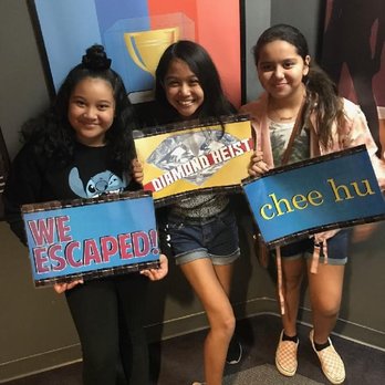 Hawaii Escape Challenge - We escaped the Diamond Heist - Escape Games Near Me - Aiea, Hawaii
