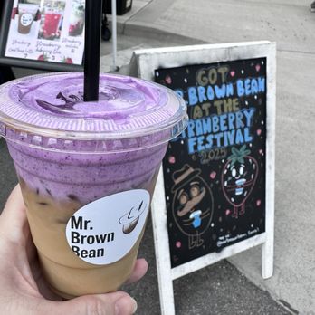 Mr Brown Bean - They were at the Vista Strawberry Festival - Coffee Roasteries Near Me Mr Brown Bean - They were at the Vista Strawberry Festival - Coffee Roasteries Near Me