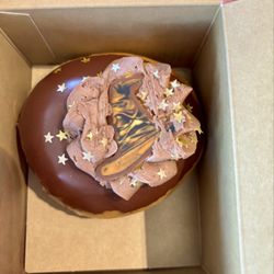 Sorting hat chocolate with crème filling