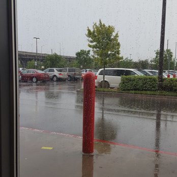 Costco - Waiting for the storm to stop - Wholesale Stores Near Me - New Orleans, Louisiana Costco - Waiting for the storm to stop - Wholesale Stores Near Me - New Orleans, Louisiana