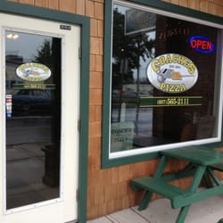 Coaches Pizza - Storefront from the road.