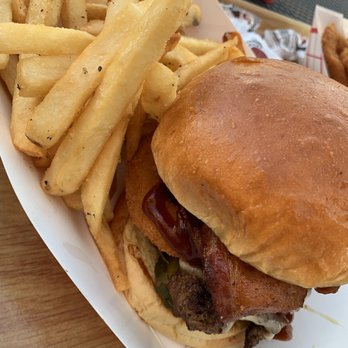 Happy Bites Burger & Wings - Tinley Park - Billy The Kid Burger - Burgers Near Me - Tinley Park, Illinois