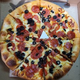 Pepperoni olive pineapple Pepperoni olive pineapple