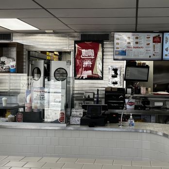 Irv's Burgers - Counter view - Burgers Near Me - Los Angeles, California