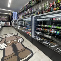 Melrose Smoke Shop - New Smoke Stop on Melrose! Open 8AM-12AM 7 DAYS A WEEK!