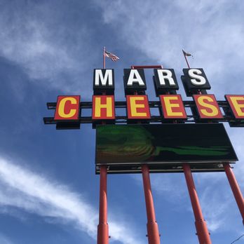 Mars Cheese Castle - Bakeries Near Me - Kenosha, Wisconsin
