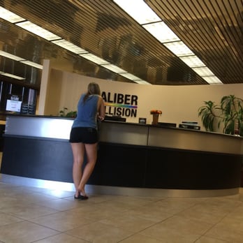 Caliber Collision - Front desk - Body Shops Near Me - Riverside, California