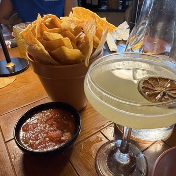 VIDA Cocina & Tequila - Chips and queso - New Mexican Cuisine Near Me - Altamonte Springs, Florida