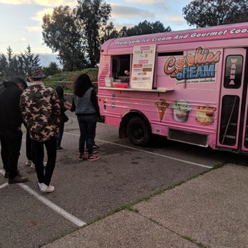 Cookies N Cream SJ - The first round of guests getting served! - Food Trucks Near Me Cookies N Cream SJ - The first round of guests getting served! - Food Trucks Near Me