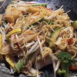 Stir-fried Udon noodles with Vegetables