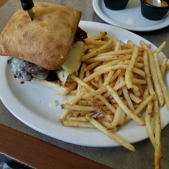 Chow Gastropub - American Near Me - Springfield, Oregon Chow Gastropub - American Near Me - Springfield, Oregon