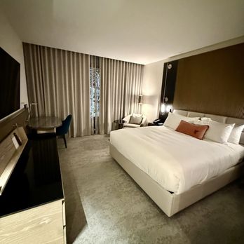 JW Marriott Charlotte - Guest room - Hotels Near Me - Charlotte, North Carolina JW Marriott Charlotte - Guest room - Hotels Near Me - Charlotte, North Carolina
