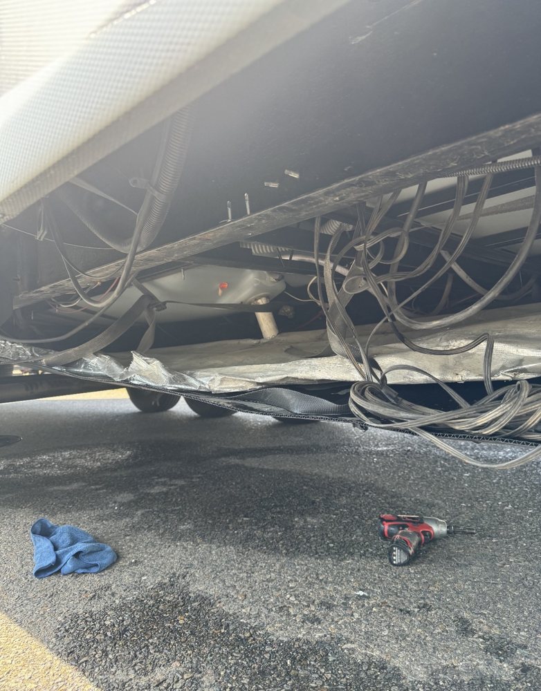 Slide of Emergency Mobile RV Repair & Service