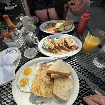 Art's Cafe - Diners Near Me - San Francisco, California