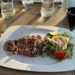 La Table du Grec - Steak with side salad