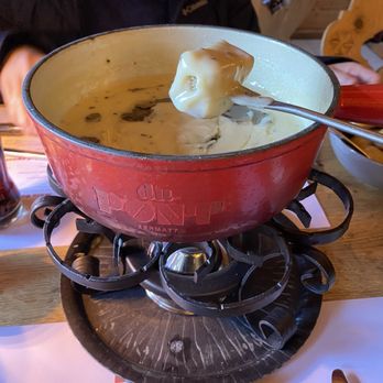 Du Pont - Truffle and cheese fondue - Swiss Food Near Me - Zermatt, VS