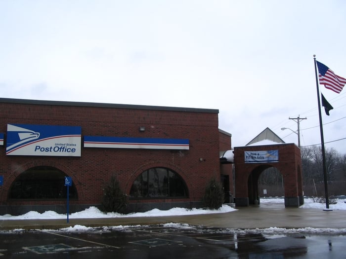 US POST OFFICE Updated September 2024 12 Reviews 51 S Broadway, Salem, New Hampshire
