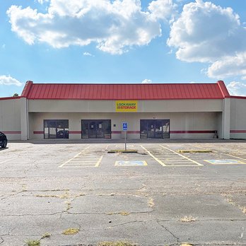 Lockaway Storage - Front Building in Front of Property - Self Storage Near Me - Texarkana, Texas Lockaway Storage - Front Building in Front of Property - Self Storage Near Me - Texarkana, Texas