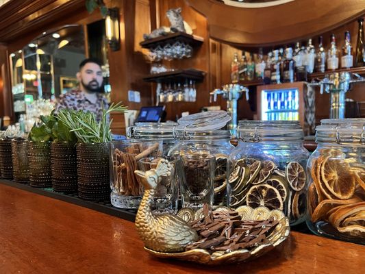 Feral Kitchen & Lounge by null