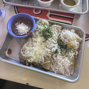 De Nada - Enchiladas vegetarian - Lunch Special - Mexican Near Me - Austin, Texas