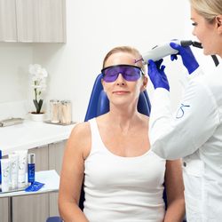 ZO Skin Centre Newport Beach - ZO Skin Centre Newport Beach - laser treatment