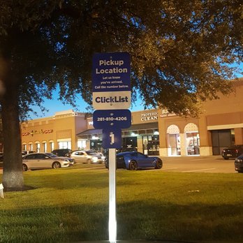Kroger - Fast friendly helpful! I pulled in, gave them my name, they delivered my pre-selected groceries right to my trunk! - Grocery Near Me - Houston, Texas